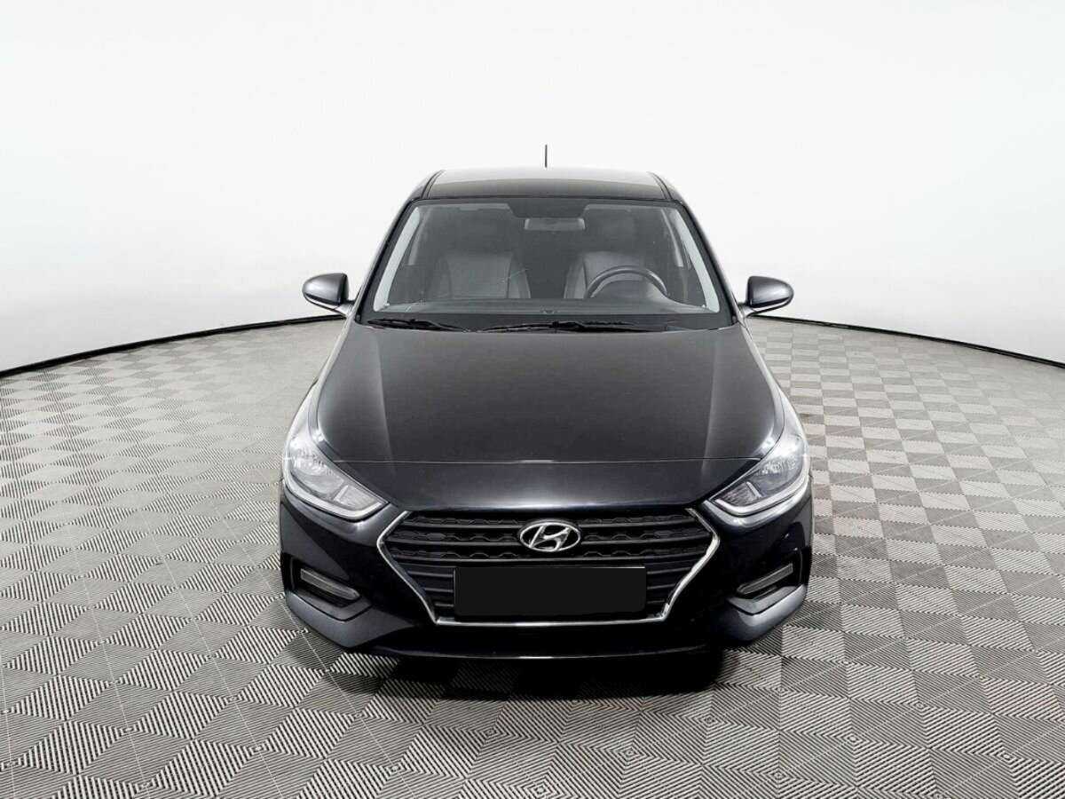 Купить Hyundai Solaris с пробегом. Фото: #1