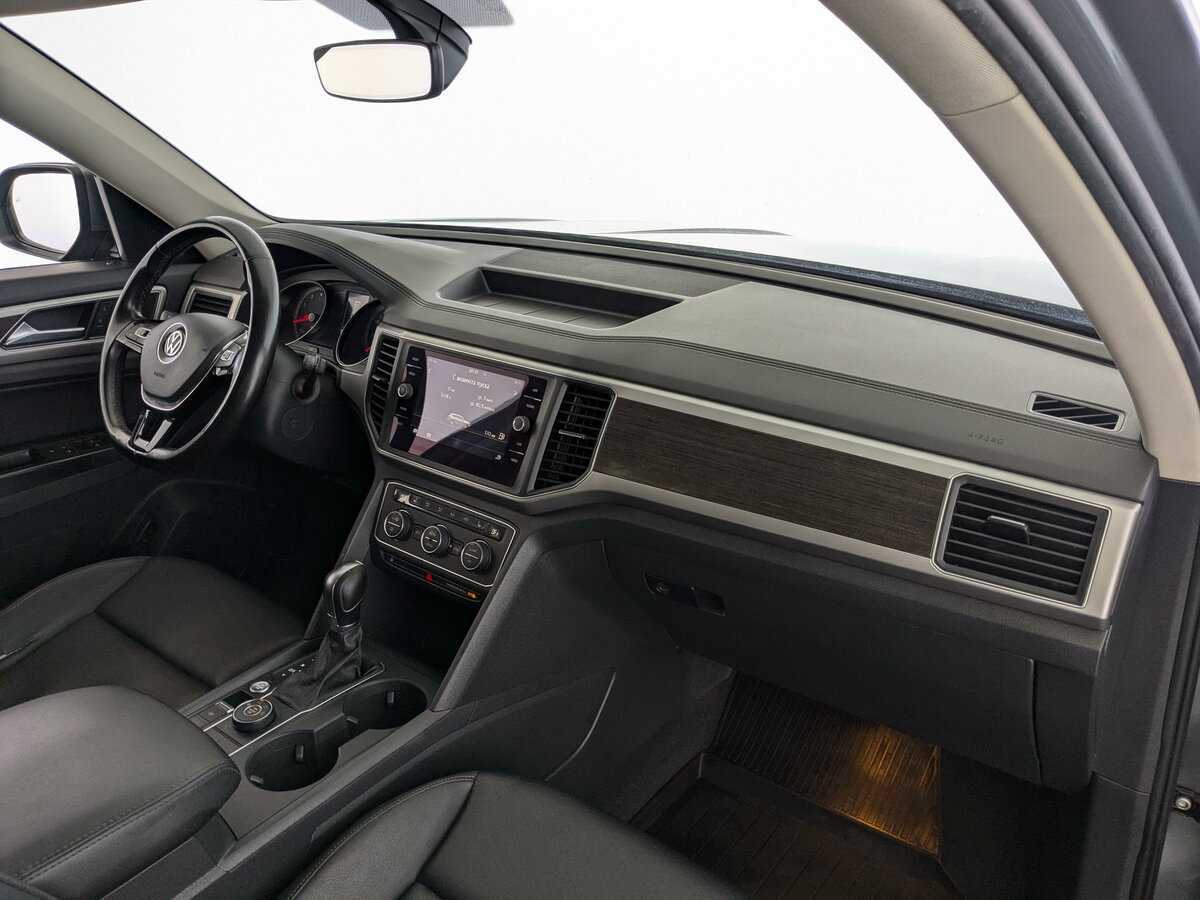 Купить Volkswagen Teramont с пробегом. Фото: #18