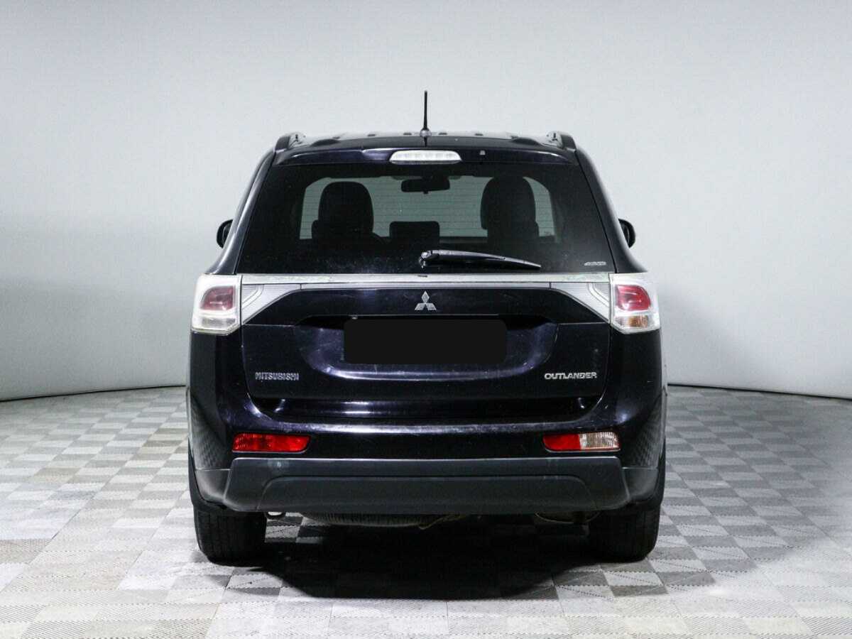 Купить Mitsubishi Outlander с пробегом. Фото: #4