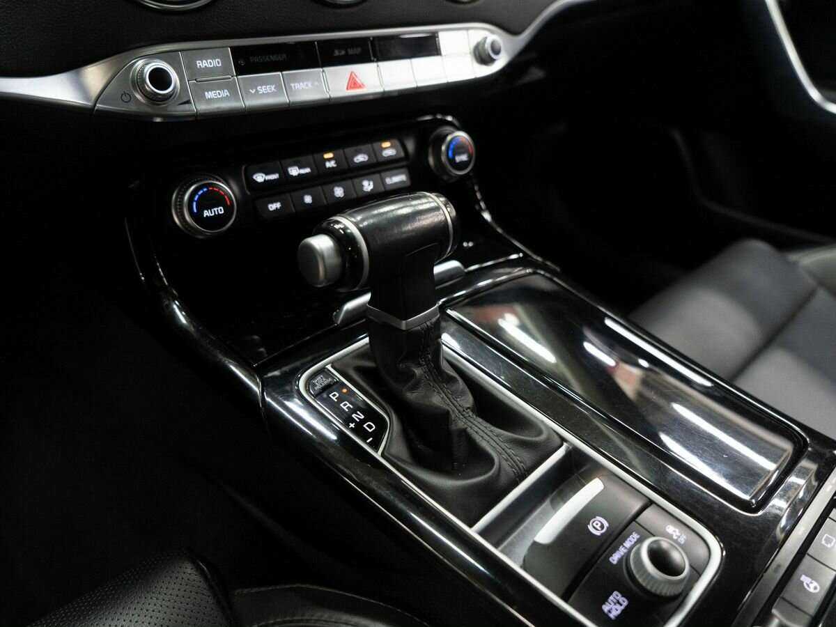 Купить Kia Stinger с пробегом. Фото: #11