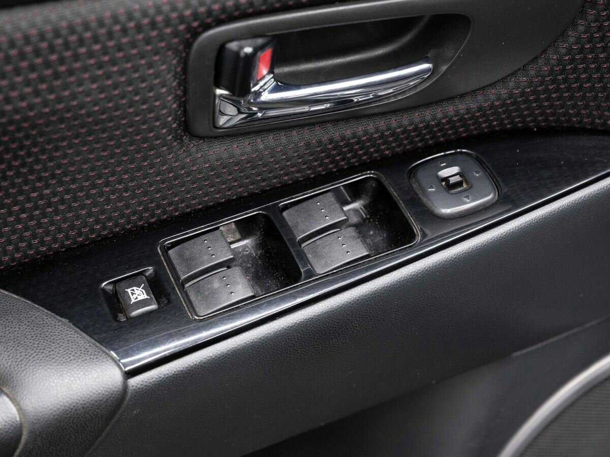 Купить Mazda 3 с пробегом. Фото: #8