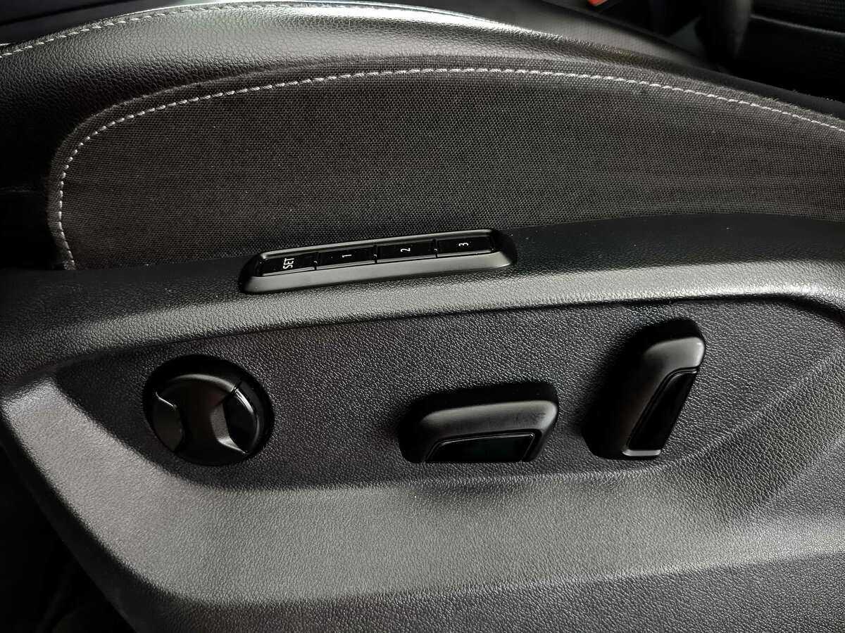 Купить Volkswagen Teramont с пробегом. Фото: #15