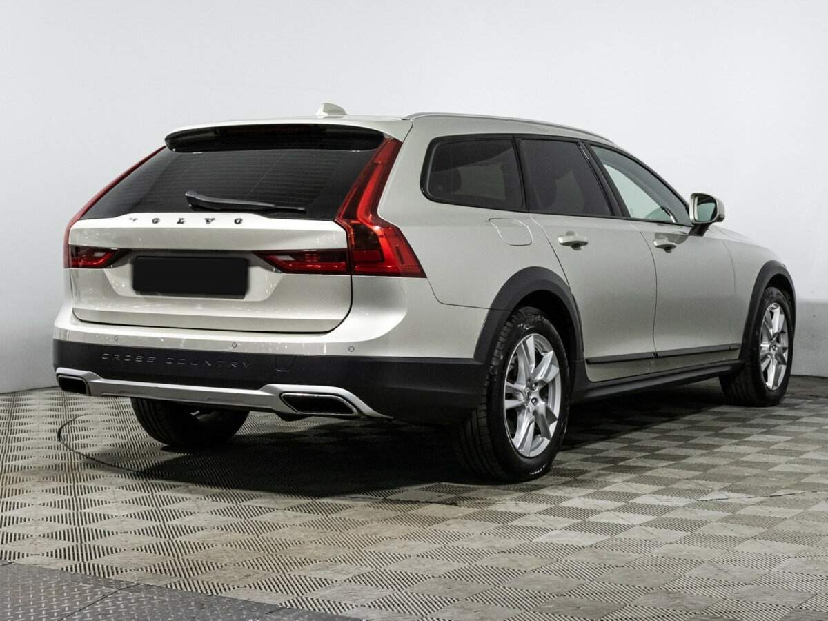 Купить Volvo V90 Cross Country с пробегом. Фото: #3