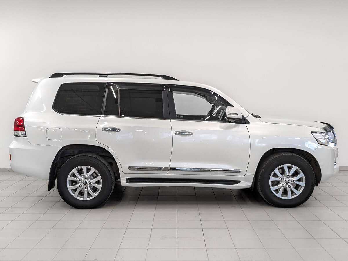 Купить Toyota Land Cruiser с пробегом. Фото: #3