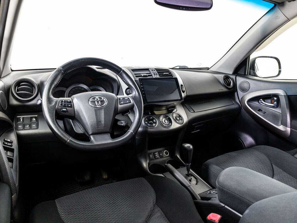 Купить Toyota RAV4 с пробегом. Фото: #10