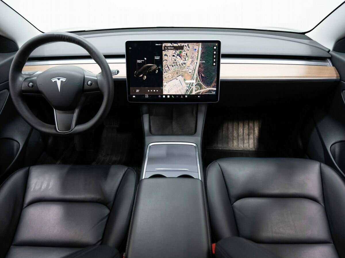 Купить Tesla Model 3 с пробегом. Фото: #12