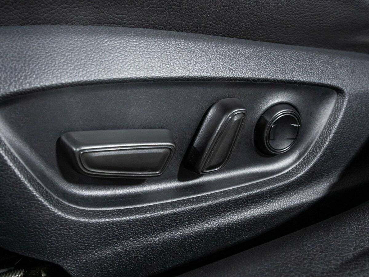 Купить Toyota Camry с пробегом. Фото: #14