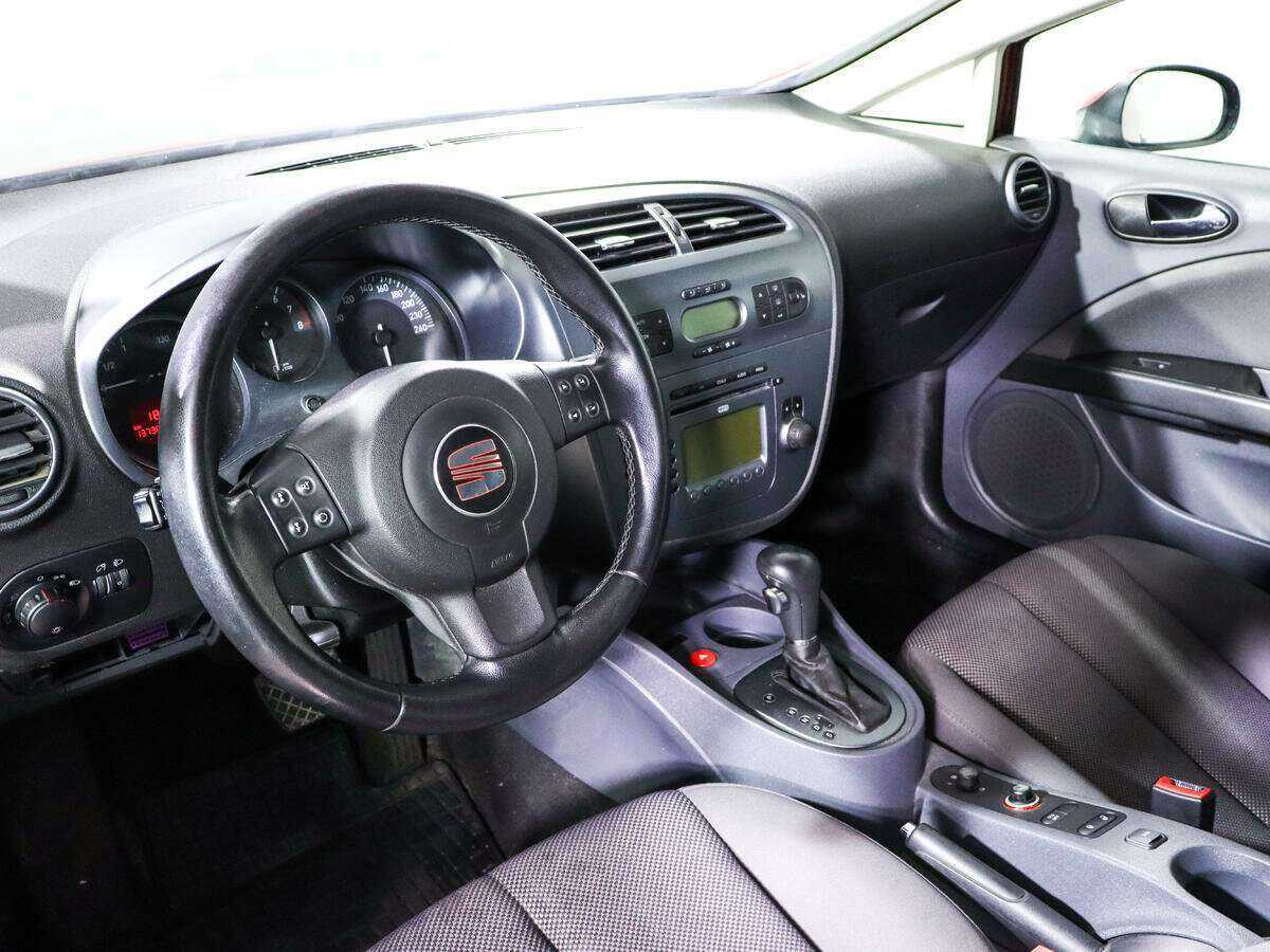Купить SEAT Leon с пробегом. Фото: #11