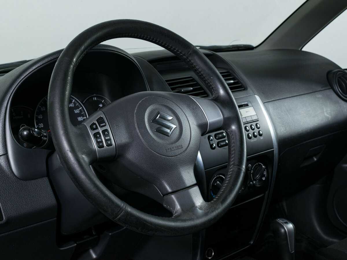 Купить Suzuki SX4 с пробегом. Фото: #10