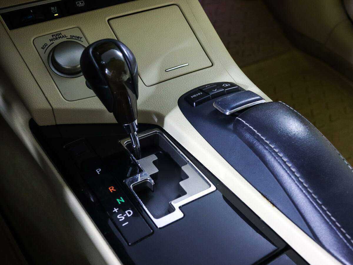 Купить Lexus ES с пробегом. Фото: #19