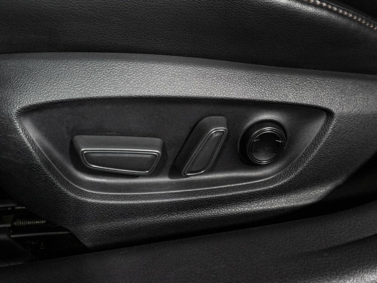 Купить Toyota Camry с пробегом. Фото: #18
