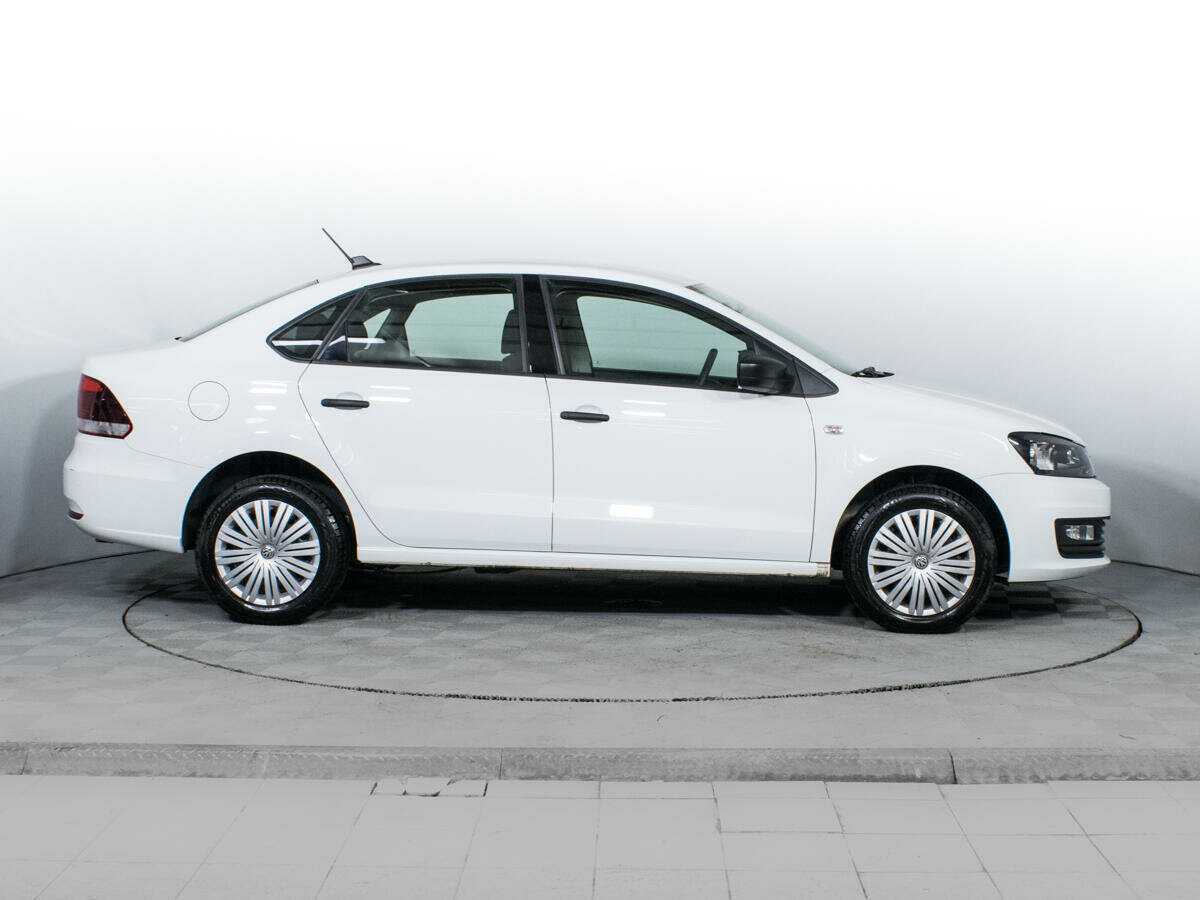 Купить Volkswagen Polo с пробегом. Фото: #3