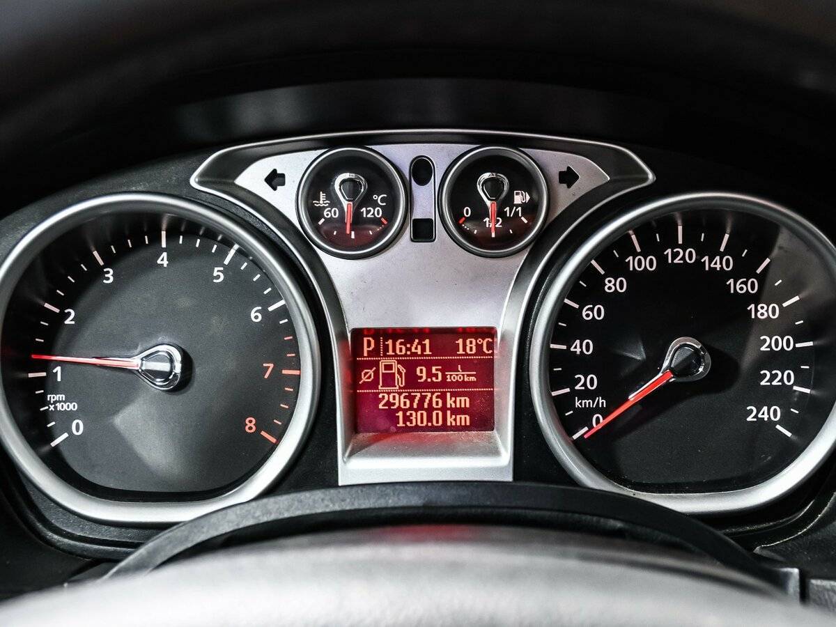 Купить Ford Focus с пробегом. Фото: #9