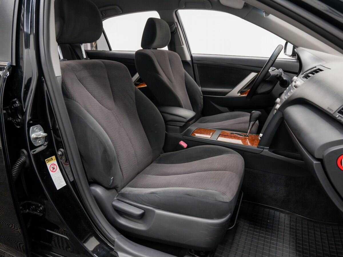 Купить Toyota Camry с пробегом. Фото: #7