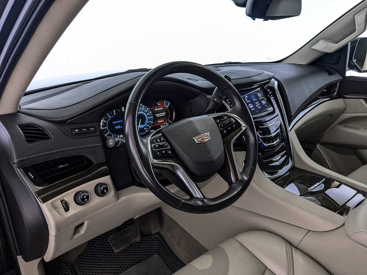 Купить Cadillac Escalade с пробегом. Фото: #15