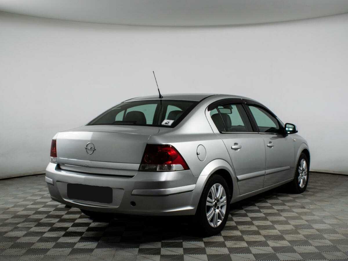 Купить Opel Astra с пробегом. Фото: #4