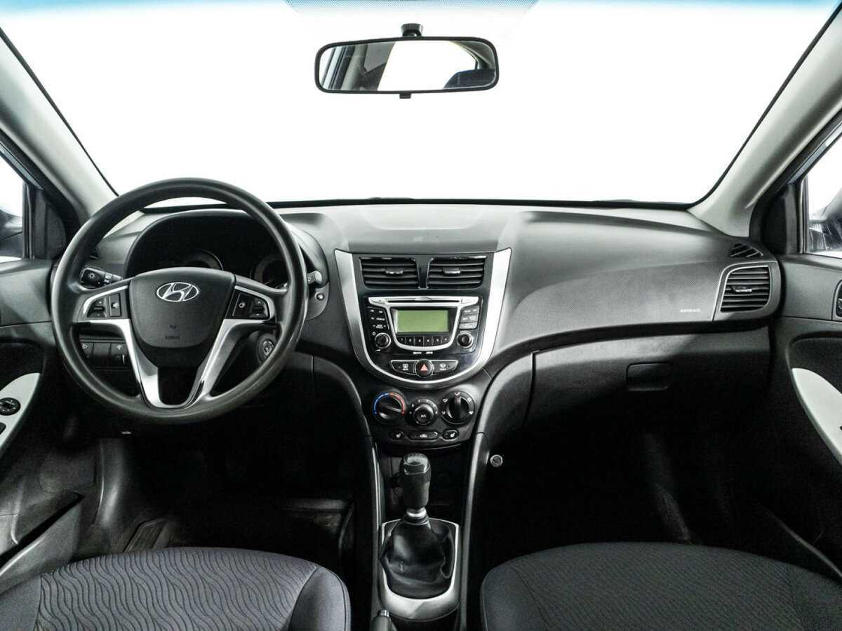 Купить Hyundai Solaris с пробегом. Фото: #12