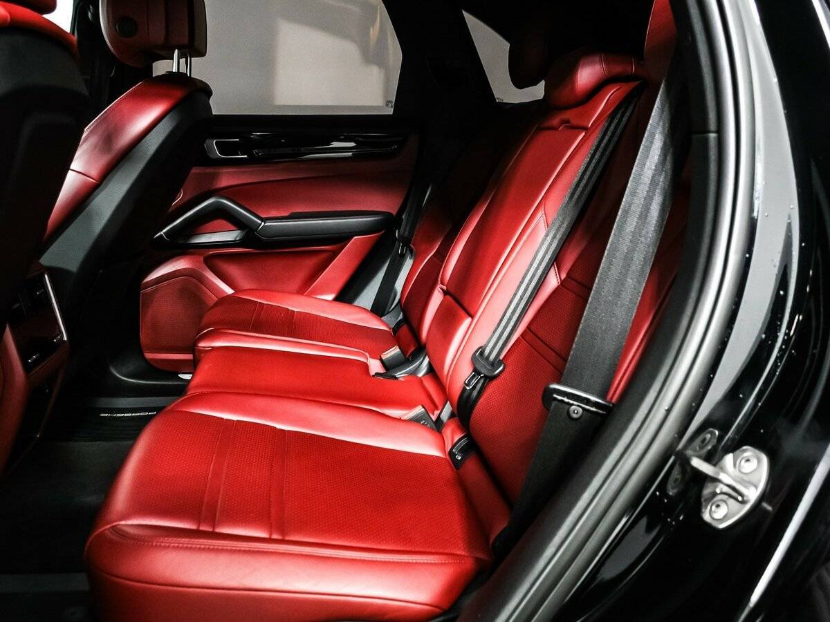 Купить Porsche Cayenne с пробегом. Фото: #11