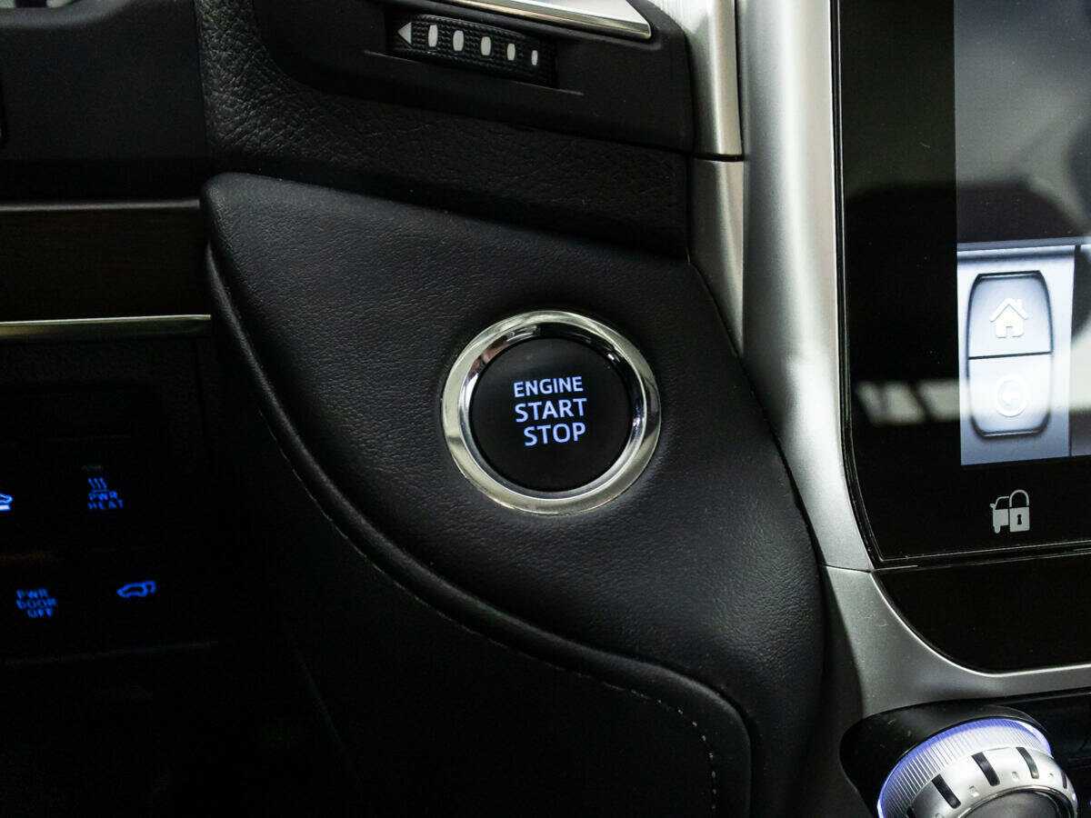 Купить Toyota Land Cruiser с пробегом. Фото: #22
