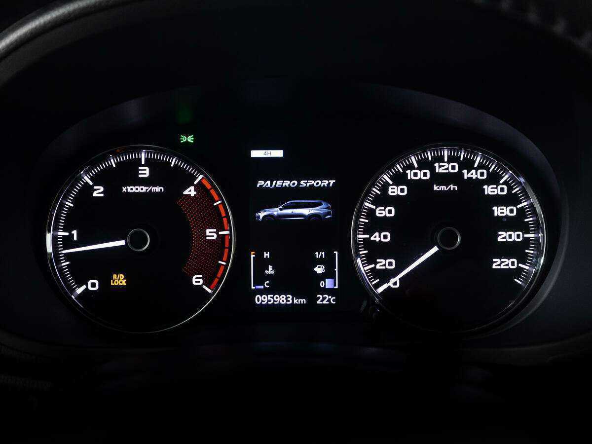 Купить Mitsubishi Pajero Sport с пробегом. Фото: #11