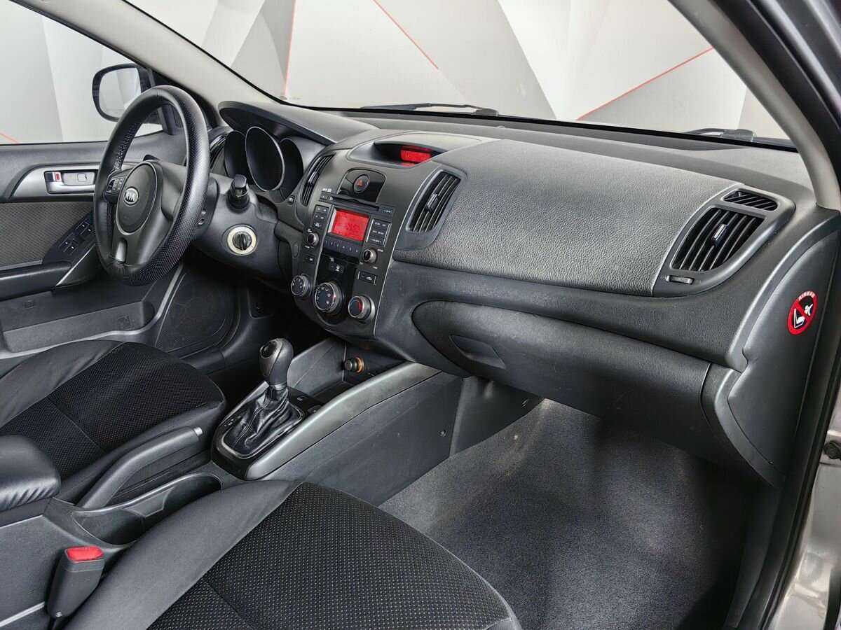 Купить Kia Cerato с пробегом. Фото: #8