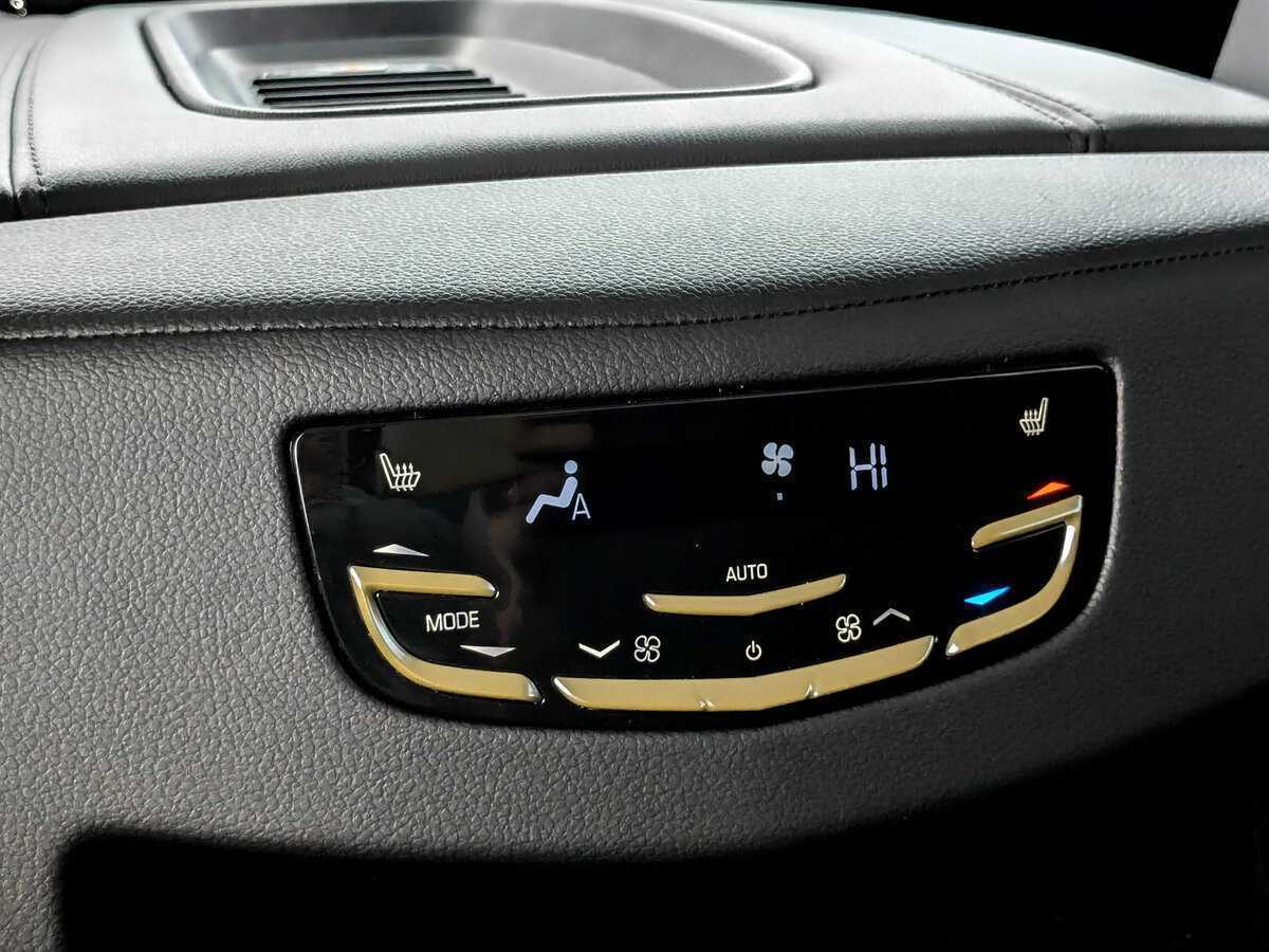 Купить Cadillac Escalade с пробегом. Фото: #22