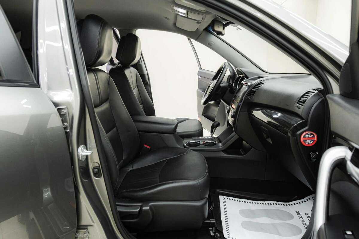 Купить Kia Sorento с пробегом. Фото: #12