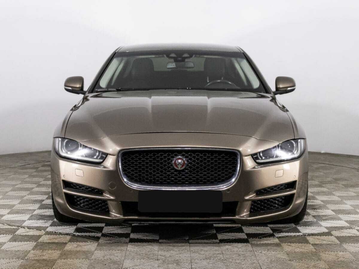 Купить Jaguar XE с пробегом. Фото: #1