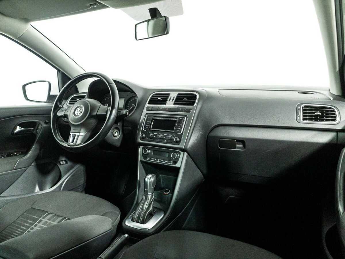 Купить Volkswagen Polo с пробегом. Фото: #8