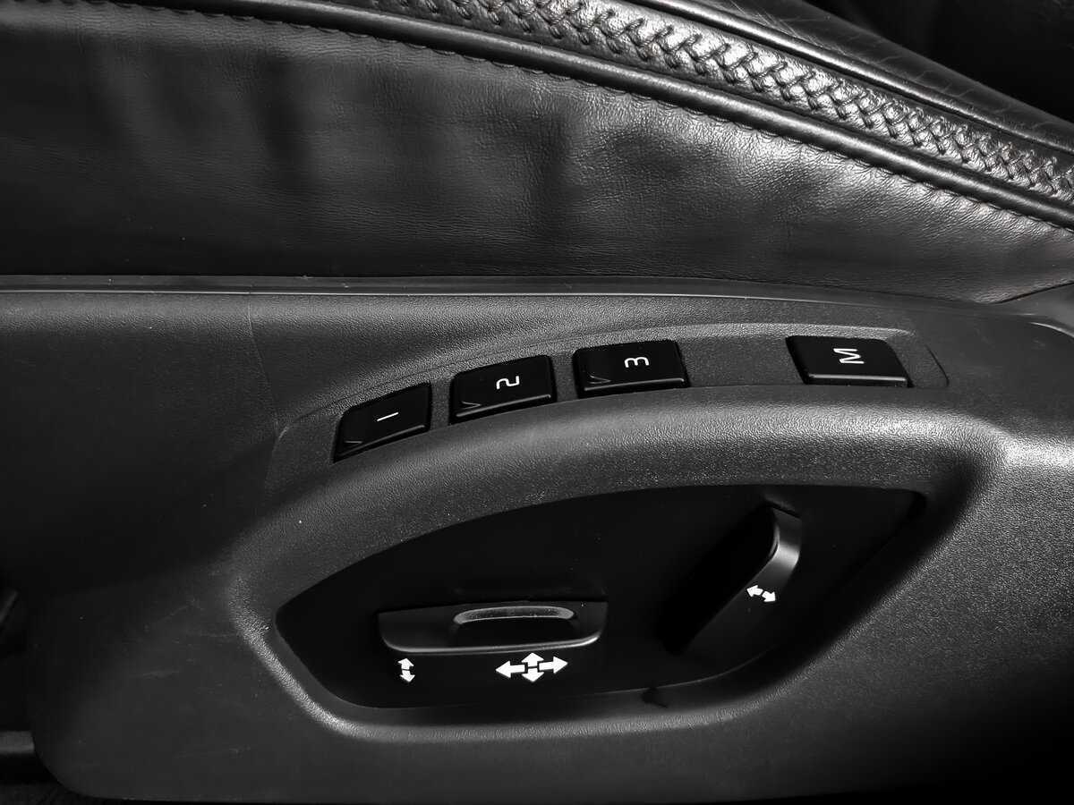 Купить Volvo XC70 с пробегом. Фото: #21