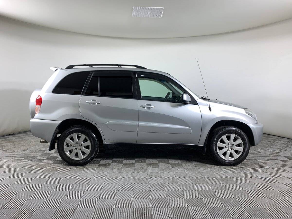 Купить Toyota RAV4 с пробегом. Фото: #3