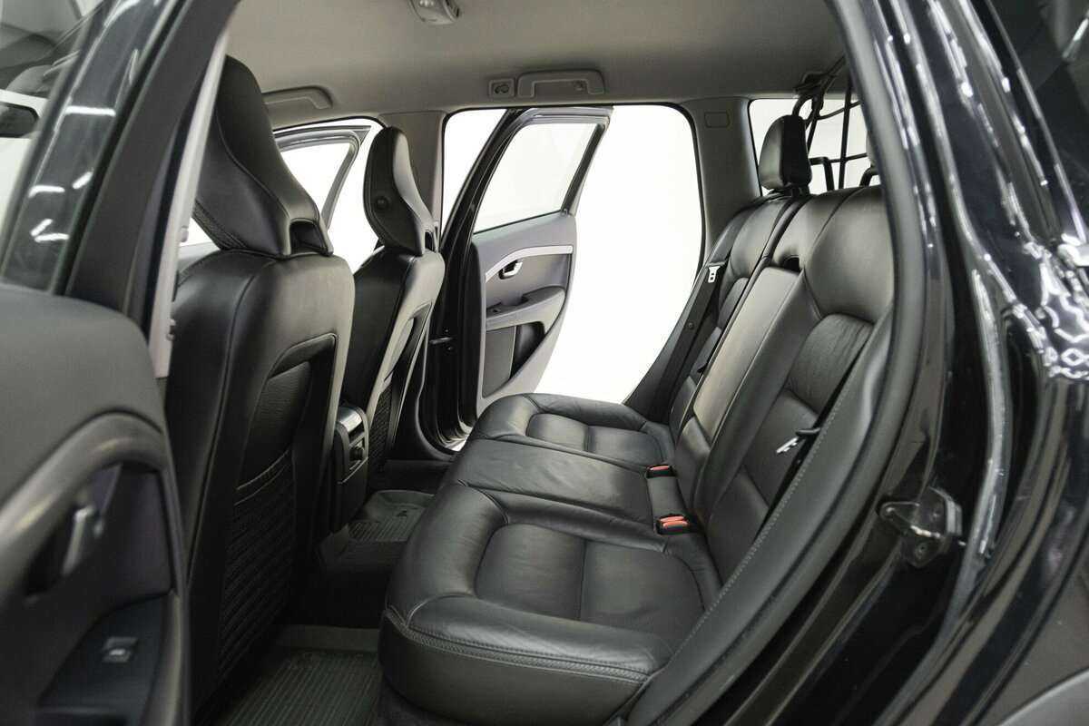 Купить Volvo XC70 с пробегом. Фото: #16