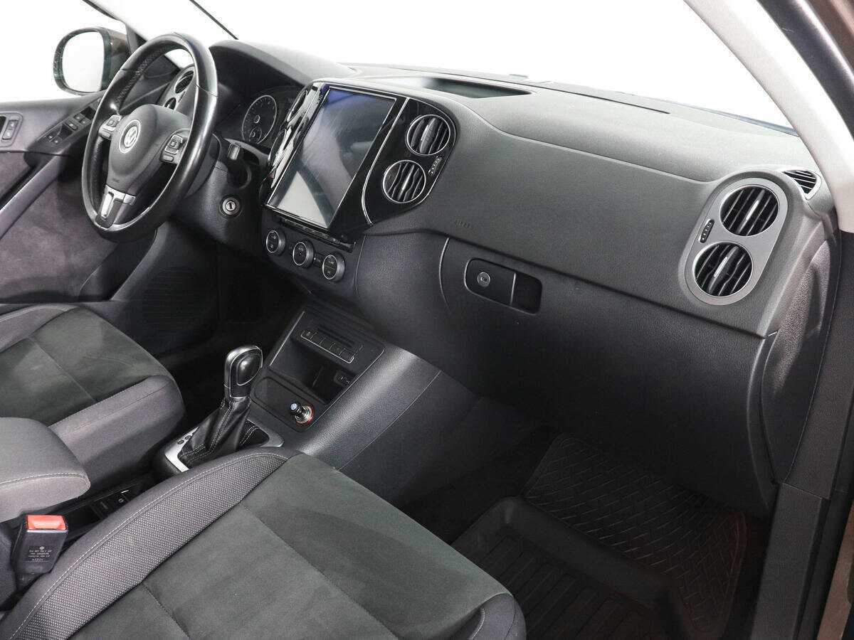 Купить Volkswagen Tiguan с пробегом. Фото: #7