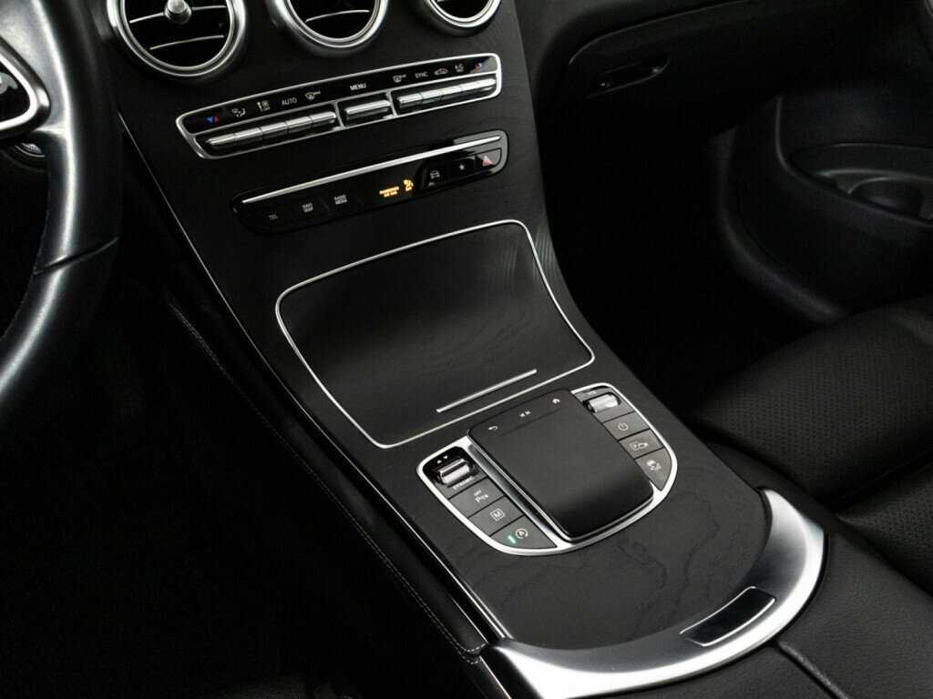 Купить Mercedes-Benz GLC с пробегом. Фото: #18