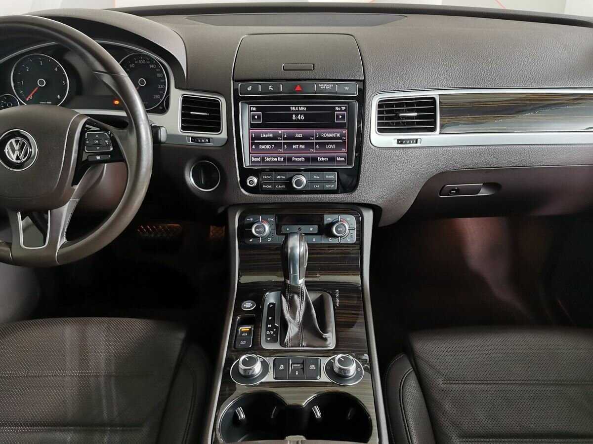 Купить Volkswagen Touareg с пробегом. Фото: #10