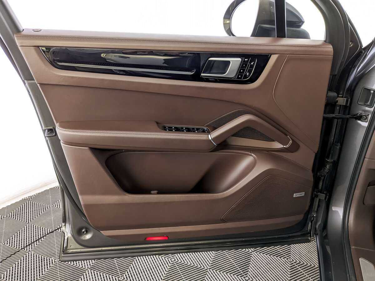 Купить Porsche Cayenne с пробегом. Фото: #12