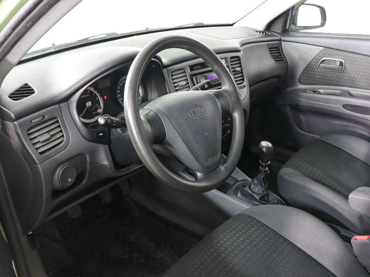 Купить Kia Rio с пробегом. Фото: #4