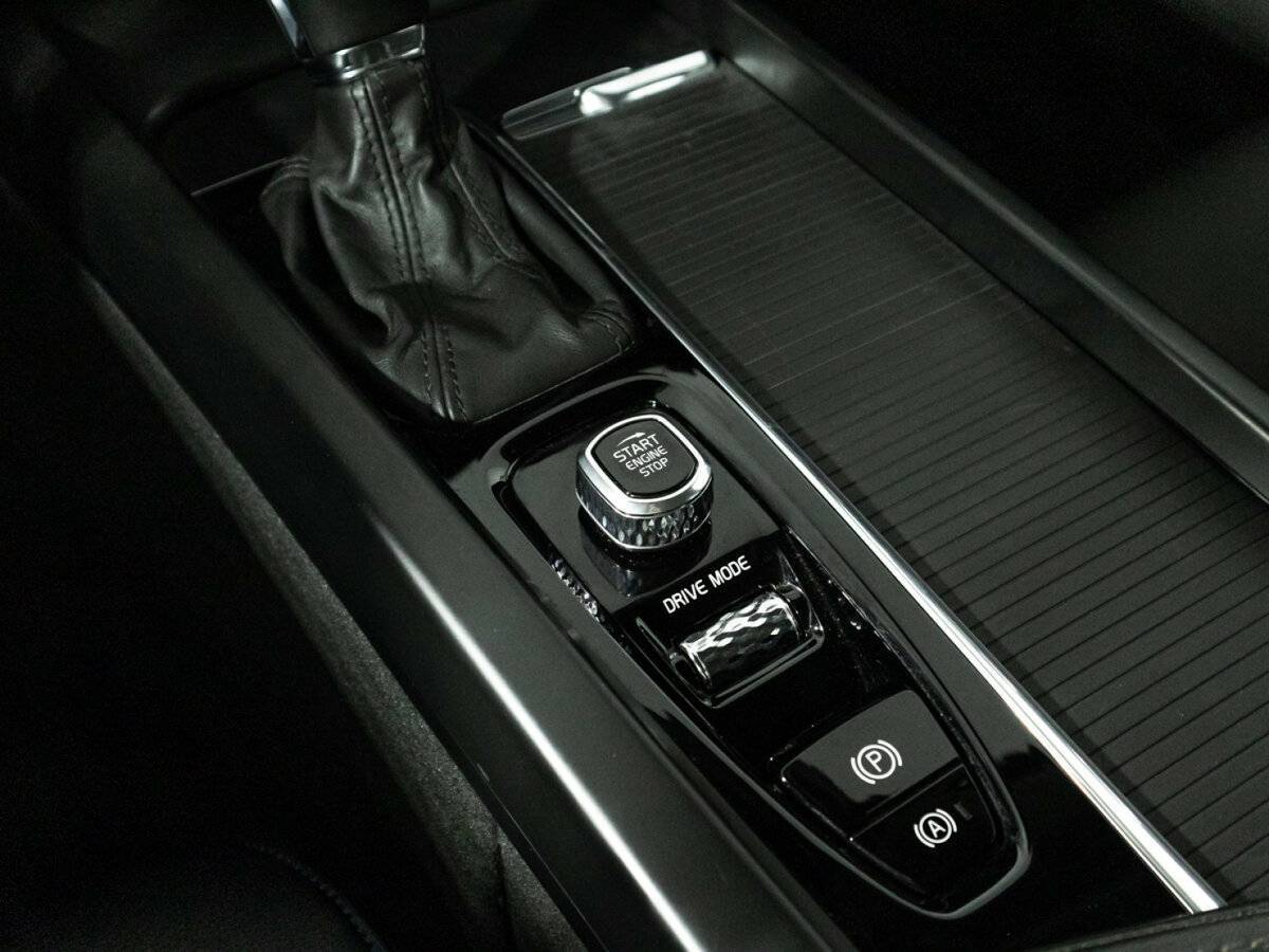 Купить Volvo XC60 с пробегом. Фото: #19