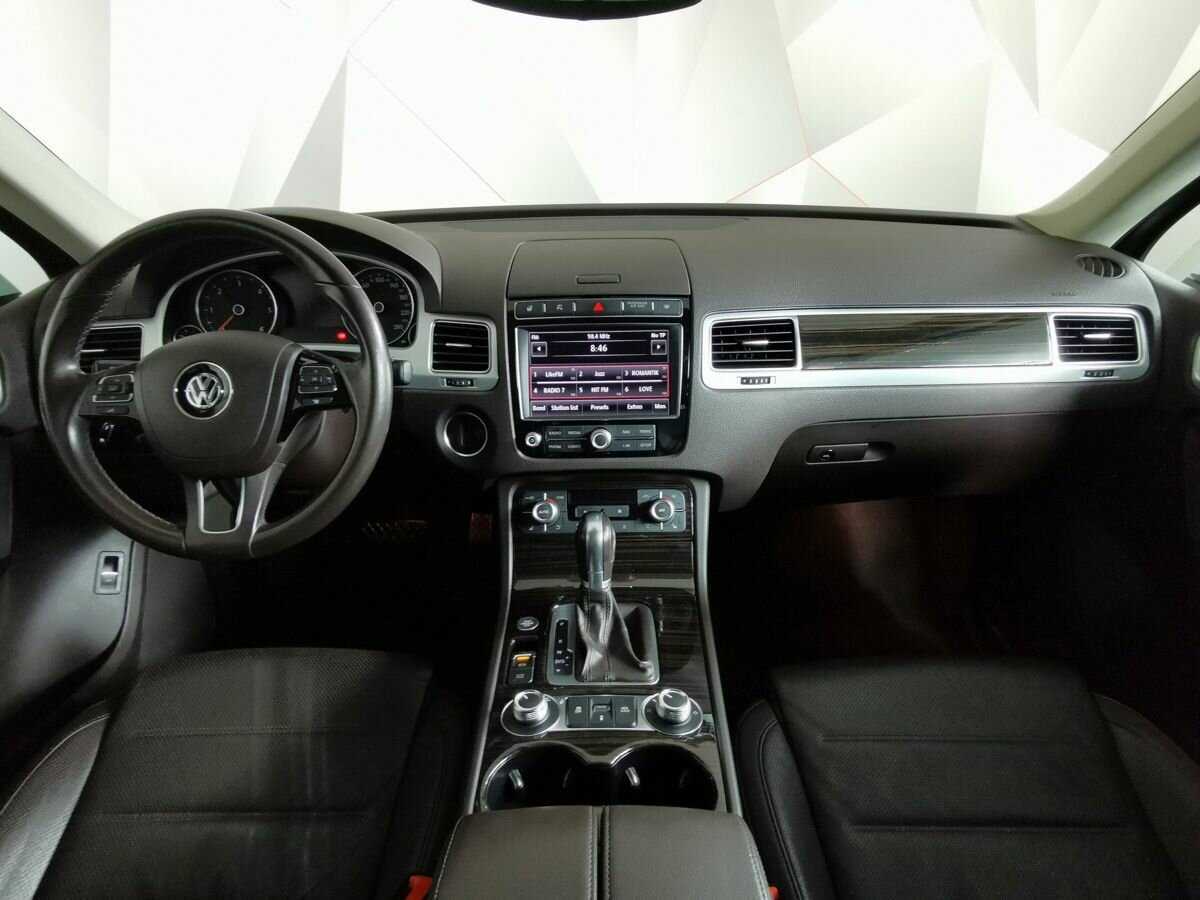 Купить Volkswagen Touareg с пробегом. Фото: #9