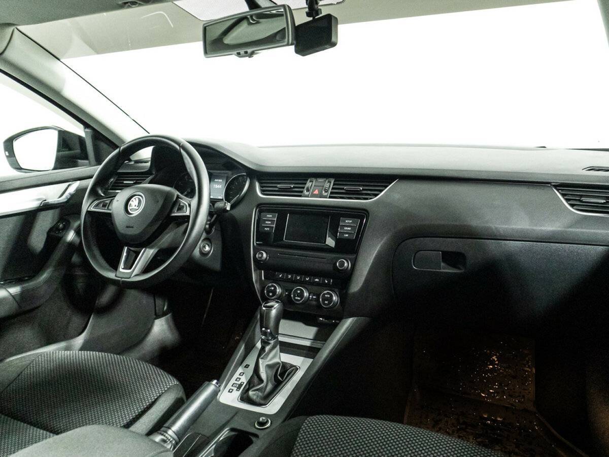 Купить Skoda Octavia с пробегом. Фото: #8
