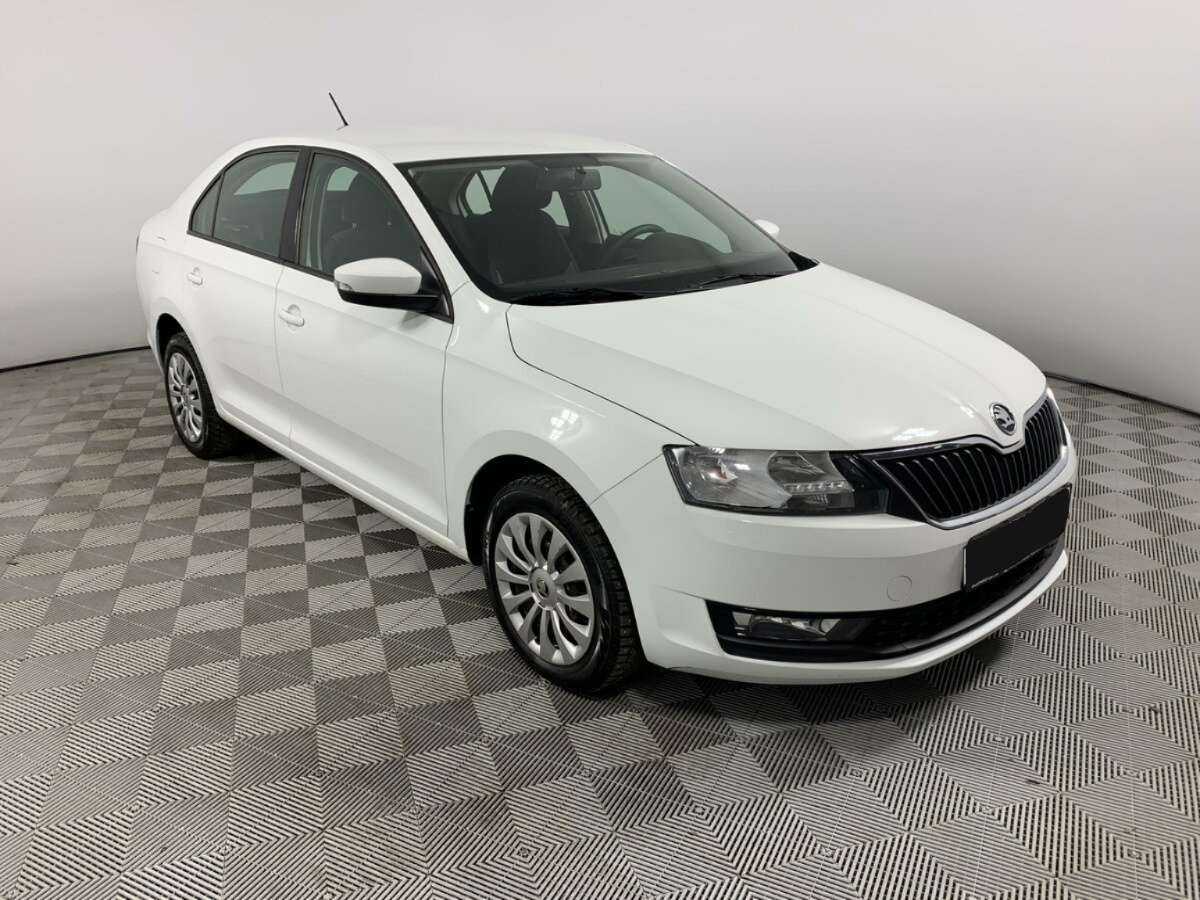 Купить Skoda Rapid с пробегом. Фото: #2