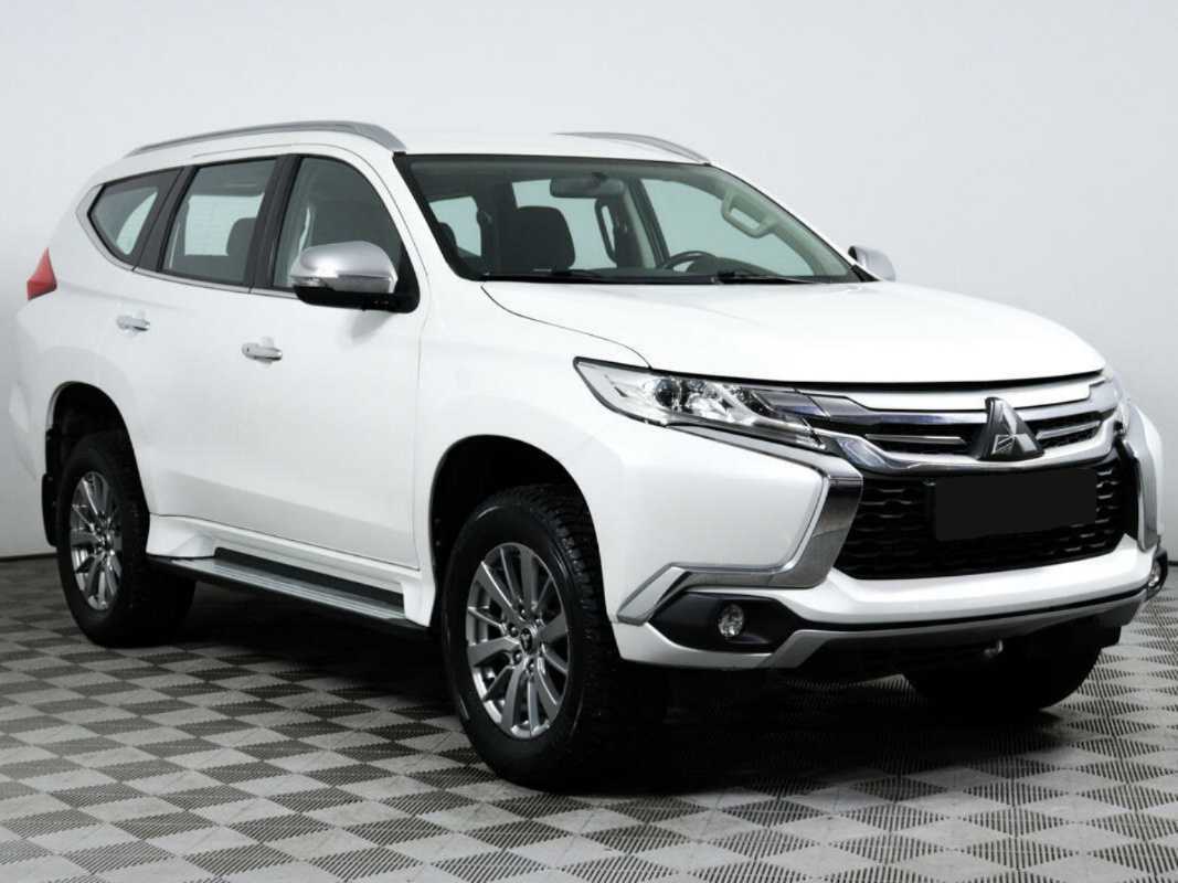 Купить Mitsubishi Pajero Sport с пробегом. Фото: #2