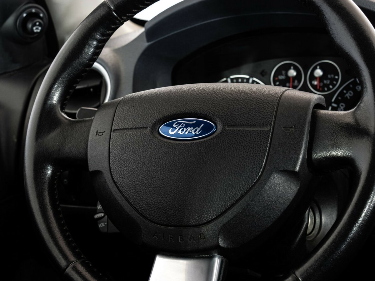 Купить Ford Fusion с пробегом. Фото: #8