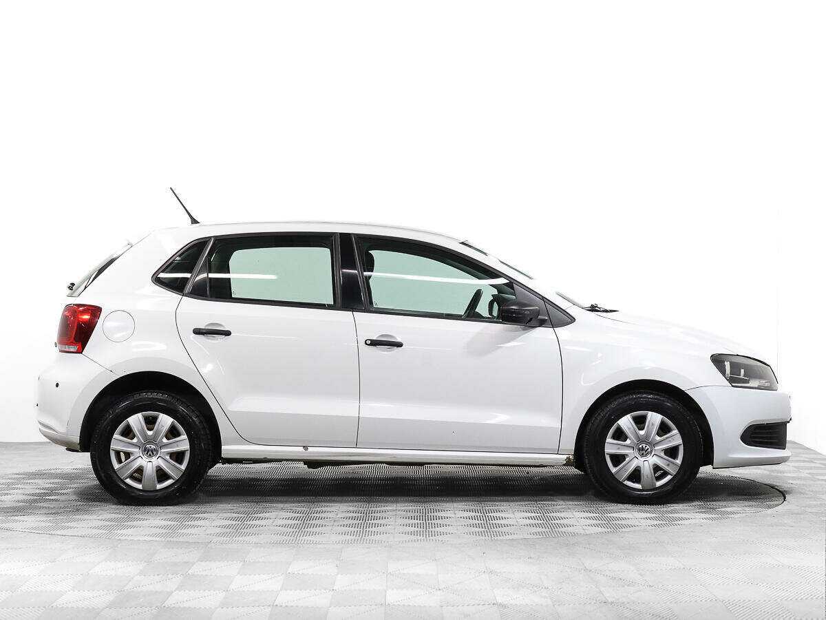 Купить Volkswagen Polo с пробегом. Фото: #2