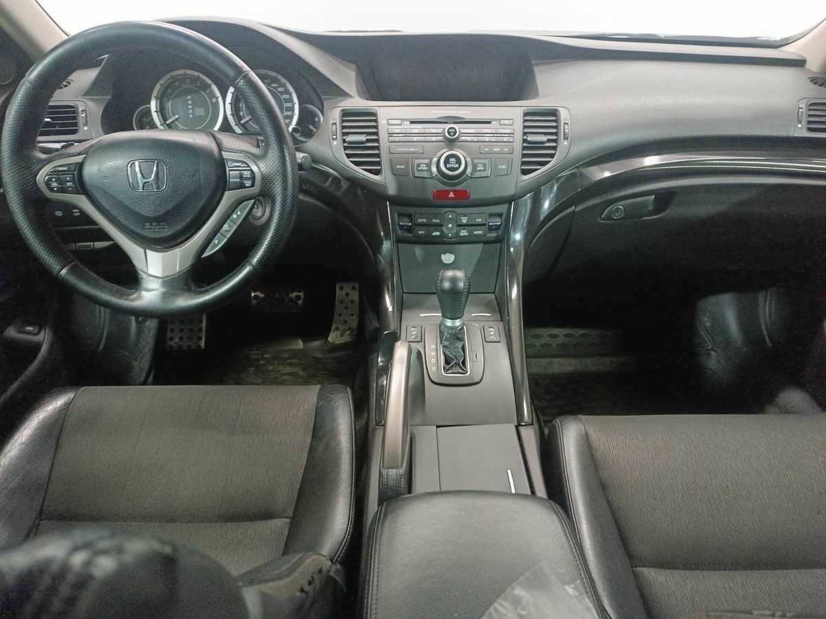 Купить Honda Accord с пробегом. Фото: #10