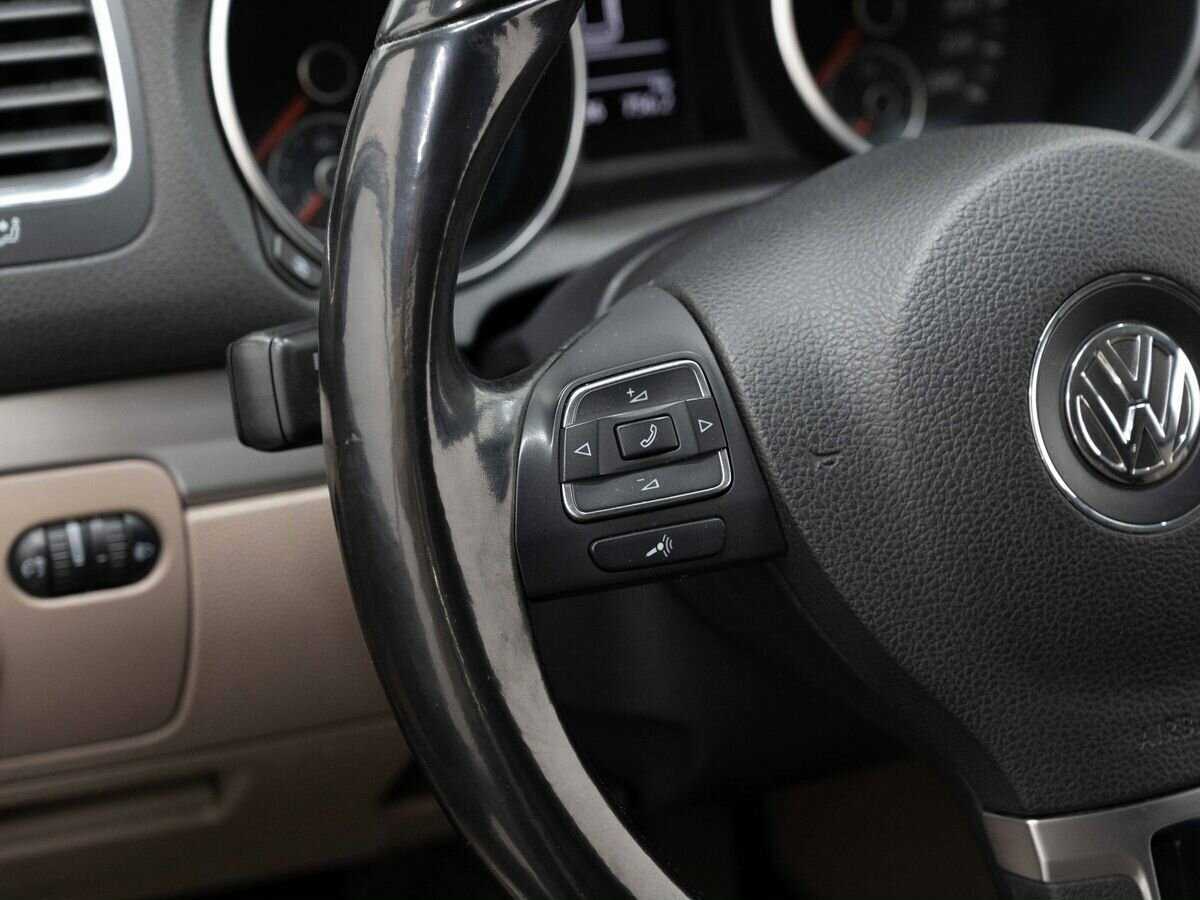 Купить Volkswagen Golf с пробегом. Фото: #12