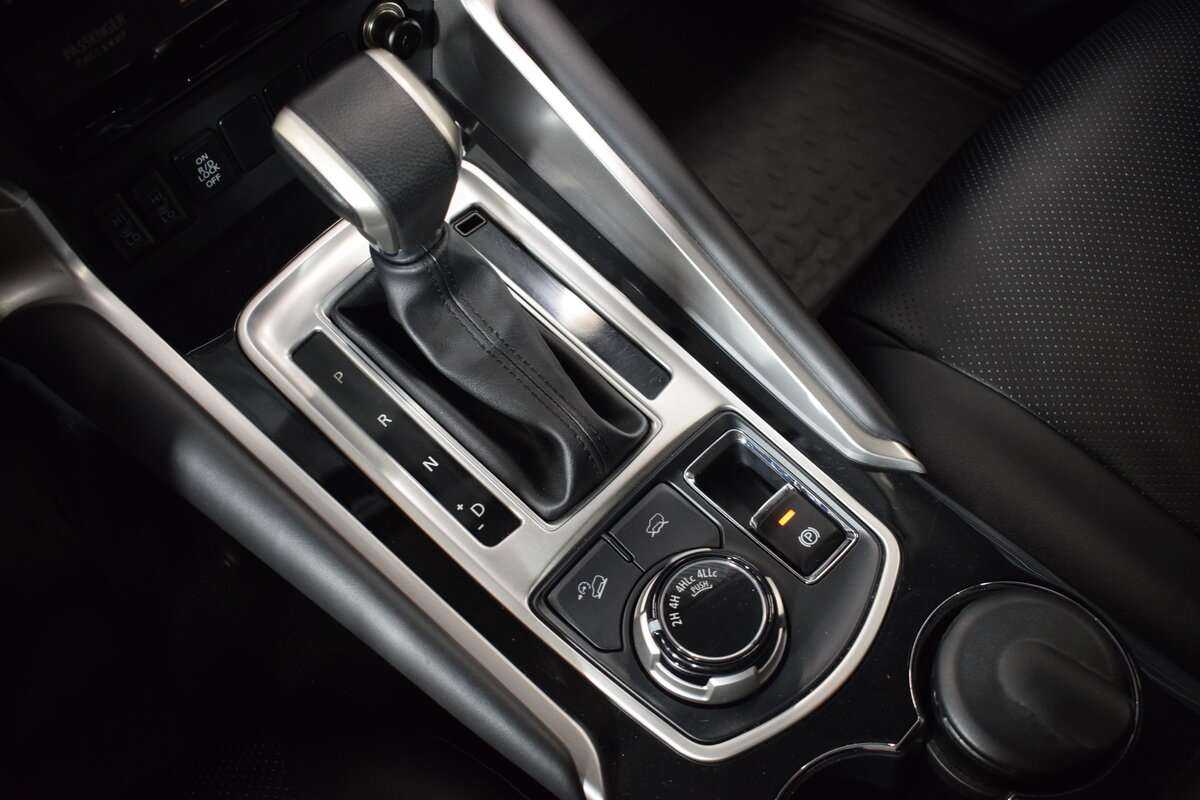 Купить Mitsubishi Pajero Sport с пробегом. Фото: #20