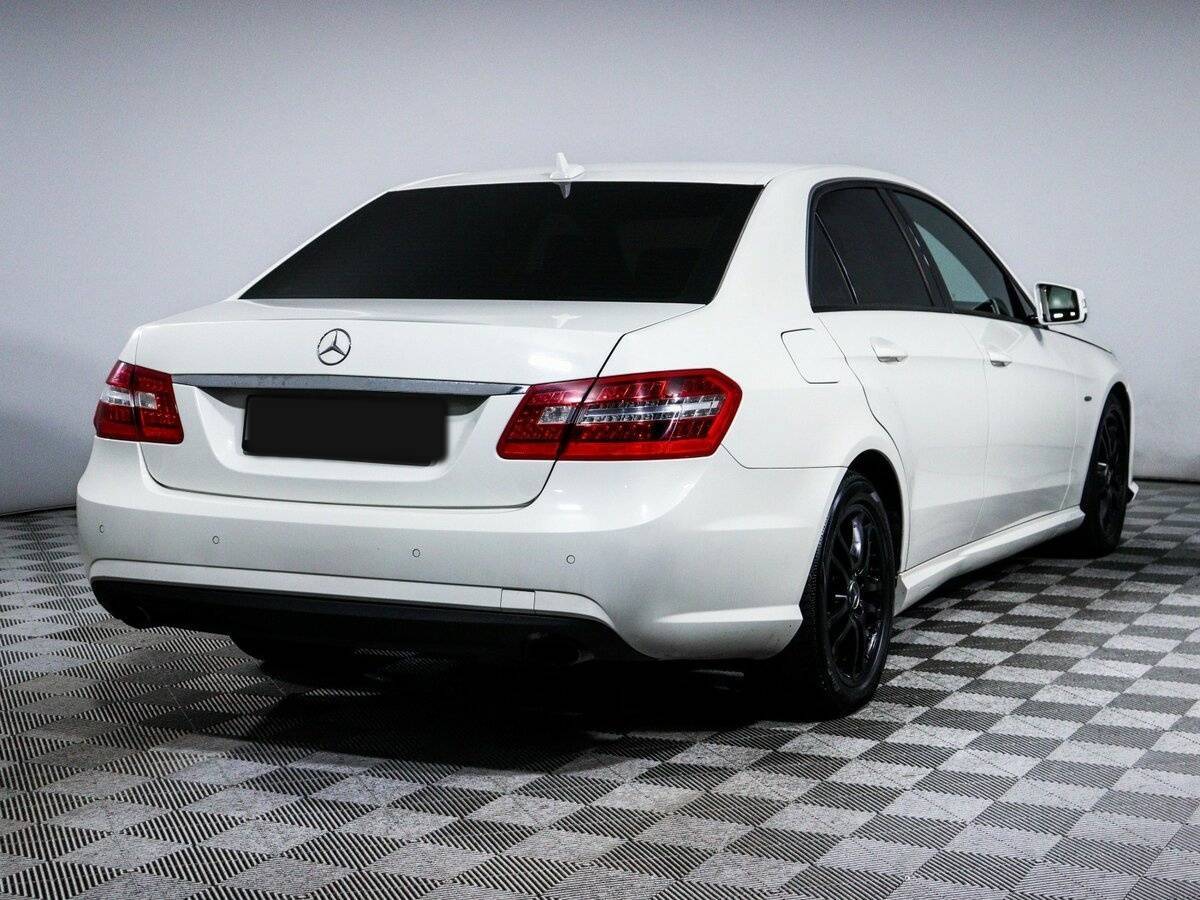 Купить Mercedes-Benz E-Класс с пробегом. Фото: #4