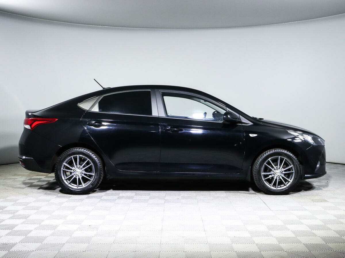 Купить Hyundai Solaris с пробегом. Фото: #3