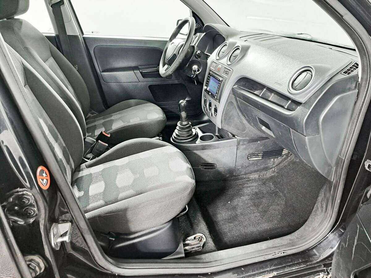 Купить Ford Fusion с пробегом. Фото: #10